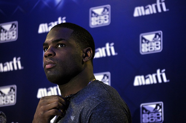 与此同时 与此同时